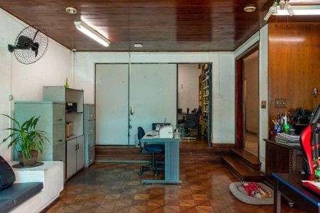 Casa à venda com 270m², 4 quartos e 7 vagas