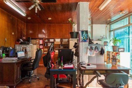 Casa à venda com 270m², 4 quartos e 7 vagas