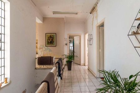 Casa à venda com 270m², 4 quartos e 7 vagas