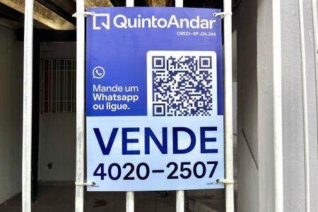 Casa à venda com 300m², 3 quartos e 3 vagas Casa à venda com 300m², 3 quartos e 3 vagasPlaquinha