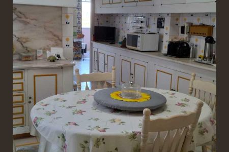 Apartamento à venda com 286m², 4 quartos e 1 vaga