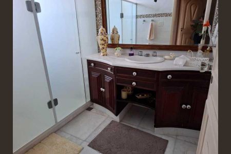 Apartamento à venda com 286m², 4 quartos e 1 vaga