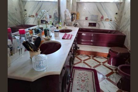 Apartamento à venda com 286m², 4 quartos e 1 vaga