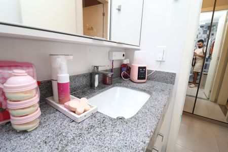 Casa de condomínio à venda com 186m², 4 quartos e 2 vagasBanheiro Social