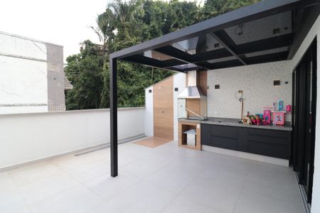 Casa de condomínio à venda com 186m², 4 quartos e 2 vagasTerraço