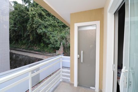 Casa de condomínio à venda com 186m², 4 quartos e 2 vagasVaranda