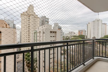 Apartamento à venda com 157m², 4 quartos e 2 vagas Apartamento à venda com 157m², 4 quartos e 2 vagasVaranda