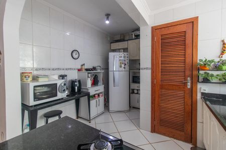 Apartamento à venda com 82m², 3 quartos e 2 vagas Apartamento à venda com 82m², 3 quartos e 2 vagasCozinha e Área de Serviço