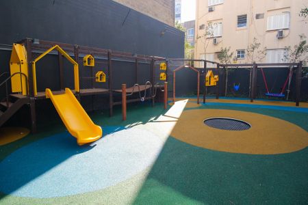 Studio à venda com 28m², 1 quarto e sem vaga Studio à venda com 28m², 1 quarto e sem vagaÁrea comum - Playground