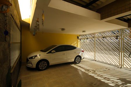 Casa à venda com 250m², 3 quartos e 2 vagas Casa à venda com 250m², 3 quartos e 2 vagasGaragem