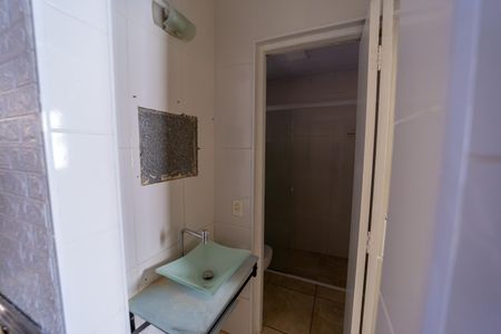 Apartamento à venda com 57m², 2 quartos e 1 vaga Apartamento à venda com 57m², 2 quartos e 1 vagaBanheiro