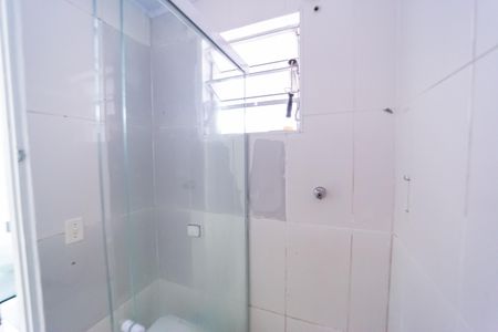 Apartamento à venda com 57m², 2 quartos e 1 vaga Apartamento à venda com 57m², 2 quartos e 1 vagaBanheiro