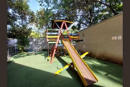Apartamento à venda com 74m², 3 quartos e sem vaga Apartamento à venda com 74m², 3 quartos e sem vagaÁrea comum - Playground