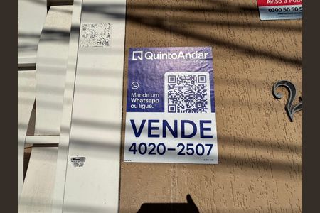 Casa à venda com 280m², 3 quartos e 6 vagas Casa à venda com 280m², 3 quartos e 6 vagasPlaca