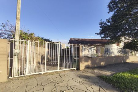 Casa para alugar com 78m², 2 quartos e 1 vaga Casa para alugar com 78m², 2 quartos e 1 vagaFachada