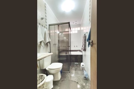 Casa para alugar com 78m², 2 quartos e 1 vaga Casa para alugar com 78m², 2 quartos e 1 vagaBanheiro 1