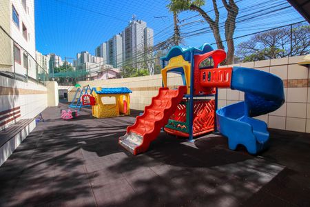 Apartamento à venda com 70m², 2 quartos e 1 vagaÁrea comum - Playground