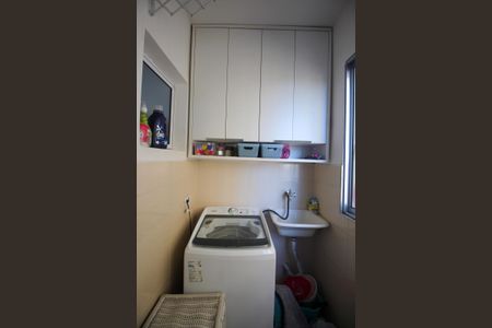 Apartamento à venda com 70m², 2 quartos e 1 vagaÁrea de Serviço