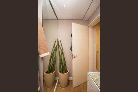 Apartamento à venda com 60m², 2 quartos e 1 vaga Apartamento à venda com 60m², 2 quartos e 1 vagaCorredor