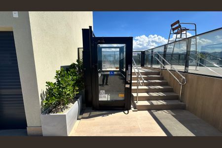 Apartamento à venda com 80m², 2 quartos e 1 vagaÁrea comum