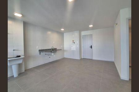 Sala de apartamento à venda com 2 quartos, 80m² em Recreio dos Bandeirantes, Rio de Janeiro
