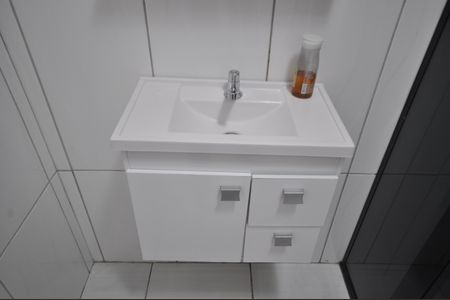 Casa à venda com 144m², 3 quartos e 1 vagaBanheiro 