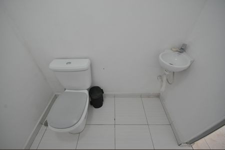 Casa à venda com 144m², 3 quartos e 1 vagaBanheiro 