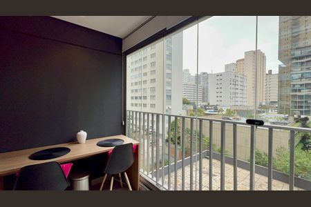 Studio à venda com 24m², 1 quarto e sem vaga Studio à venda com 24m², 1 quarto e sem vagaVaranda