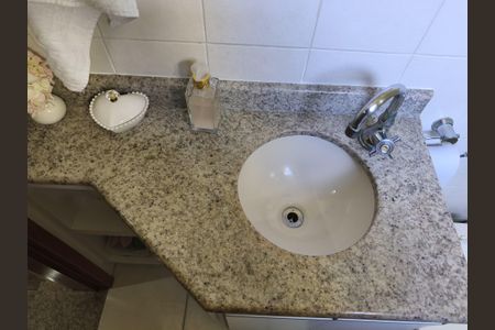 Casa à venda com 98m², 2 quartos e sem vaga Casa à venda com 98m², 2 quartos e sem vagaBanheiro da Suíte
