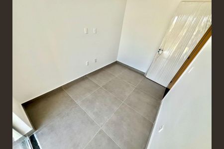 Casa à venda com 90m², 3 quartos e 2 vagasQuarto