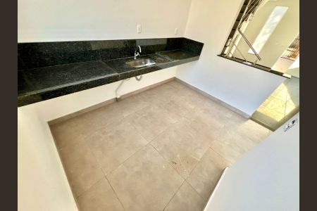 Casa à venda com 90m², 3 quartos e 2 vagasCozinha