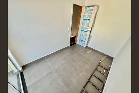 Casa à venda com 90m², 3 quartos e 2 vagasQuarto 2