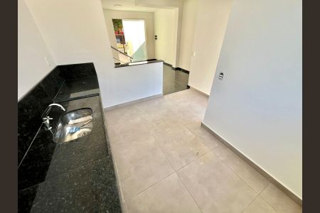 Casa à venda com 90m², 3 quartos e 2 vagasCozinha