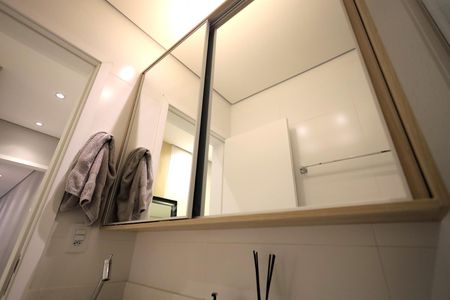 Apartamento à venda com 71m², 2 quartos e 2 vagas Apartamento à venda com 71m², 2 quartos e 2 vagasBanheiro da Suíte
