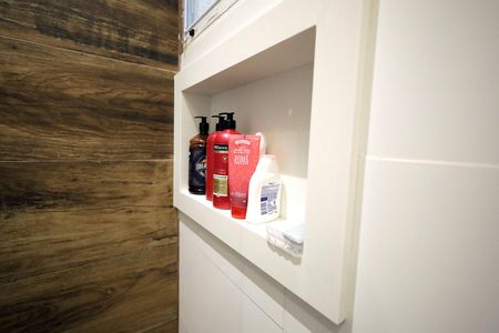 Apartamento à venda com 71m², 2 quartos e 2 vagas Apartamento à venda com 71m², 2 quartos e 2 vagasBanheiro da Suíte