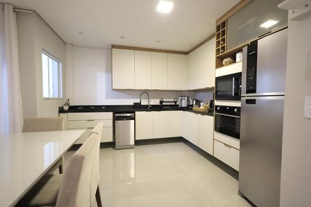 Apartamento à venda com 71m², 2 quartos e 2 vagas Apartamento à venda com 71m², 2 quartos e 2 vagasCozinha