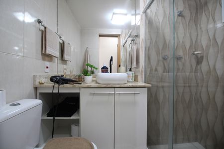 Apartamento à venda com 68m², 2 quartos e 1 vagaBanheiro Social