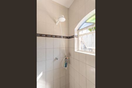 Casa à venda com 164m², 2 quartos e 4 vagas Casa à venda com 164m², 2 quartos e 4 vagasBanheiro