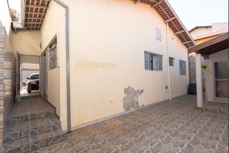 Casa à venda com 164m², 2 quartos e 4 vagas Casa à venda com 164m², 2 quartos e 4 vagasQuintal