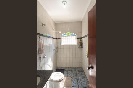 Casa à venda com 164m², 2 quartos e 4 vagas Casa à venda com 164m², 2 quartos e 4 vagasBanheiro