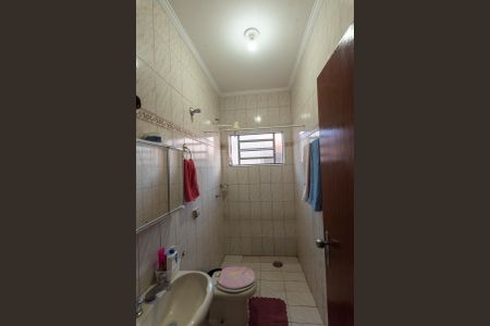 Casa à venda com 164m², 2 quartos e 4 vagas Casa à venda com 164m², 2 quartos e 4 vagasBanheiro da Suíte