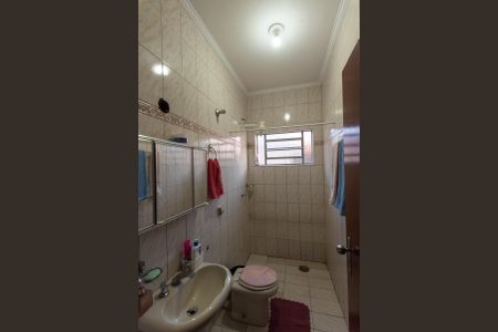 Casa à venda com 164m², 2 quartos e 4 vagas Casa à venda com 164m², 2 quartos e 4 vagasBanheiro da Suíte