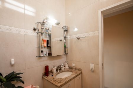 Casa à venda com 110m², 2 quartos e 1 vaga Casa à venda com 110m², 2 quartos e 1 vagaBanheiro Social