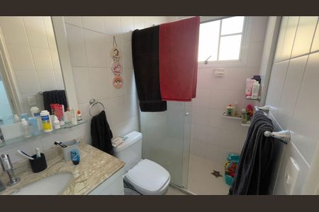 Casa de condomínio à venda com 220m², 3 quartos e 4 vagas