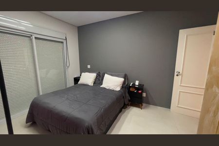Casa de condomínio à venda com 220m², 3 quartos e 4 vagas