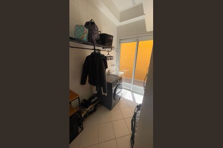 Casa de condomínio à venda com 220m², 3 quartos e 4 vagas