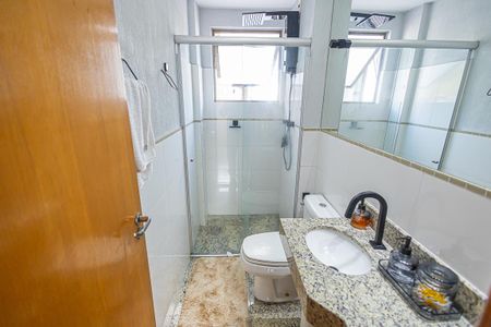Apartamento à venda com 104m², 4 quartos e 2 vagasBanheiro