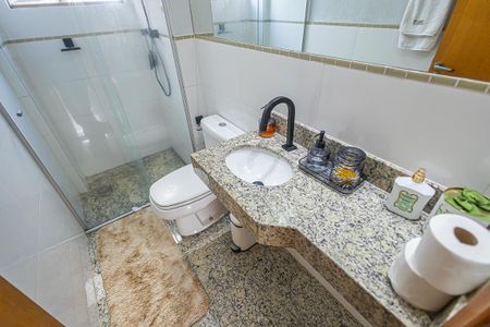 Apartamento à venda com 104m², 4 quartos e 2 vagasBanheiro