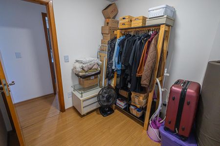 Apartamento à venda com 104m², 4 quartos e 2 vagasQuarto  2