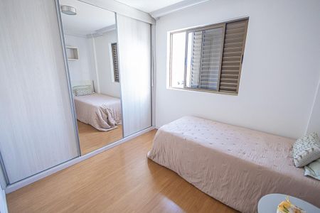 Apartamento à venda com 104m², 4 quartos e 2 vagasQuarto  1